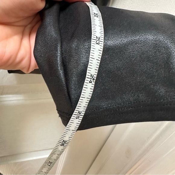 Spanx Black faux leather leggings m medium shiny - Picture 4 of 6